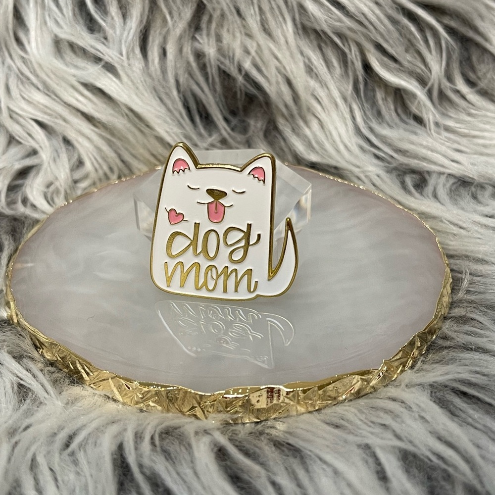 *SOLD* Brand New Dog Mom Enamel Pin - Picture 3 of 4